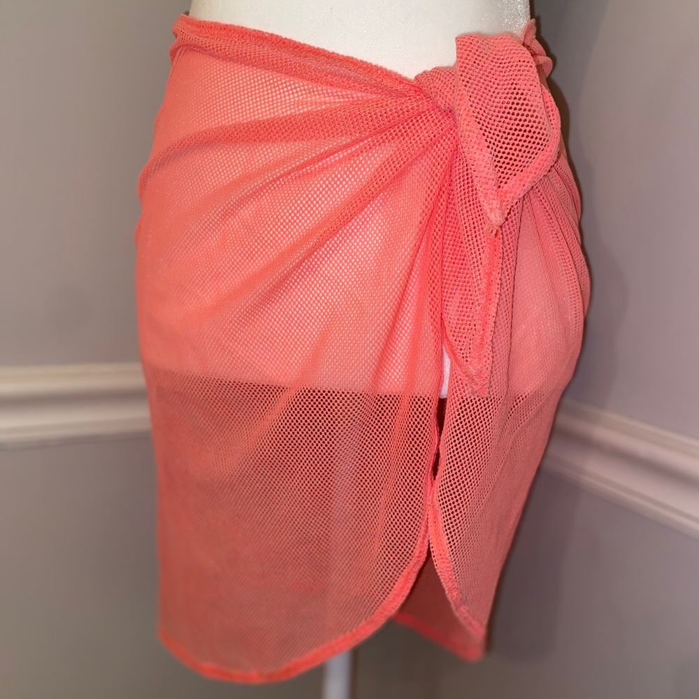 ☀️NWT Vintage Neon Mesh Sarong☀️